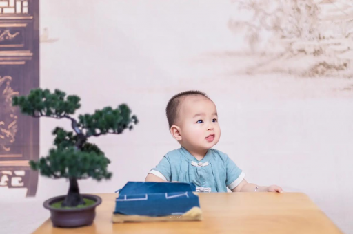 承德宝宝拉屎就哭